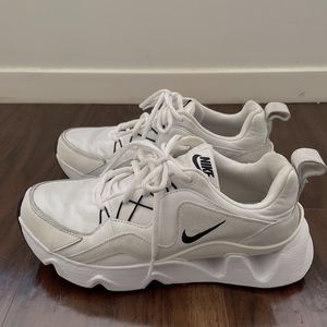Nike RYZ 365 in White